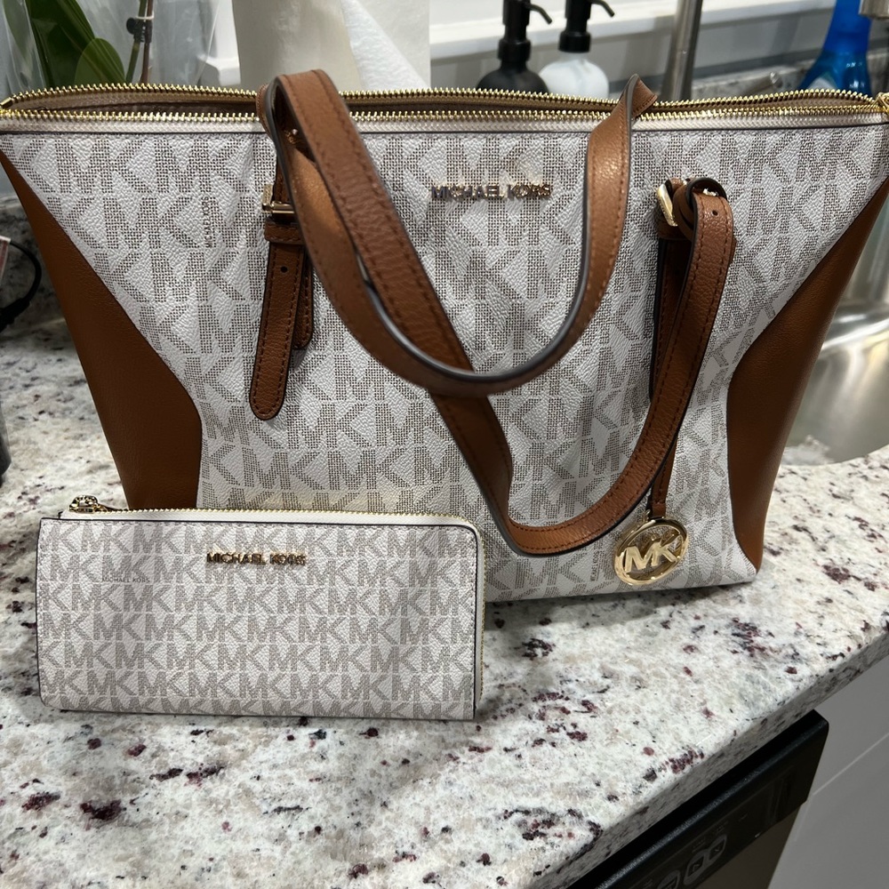 Michael Kors purse and wallet